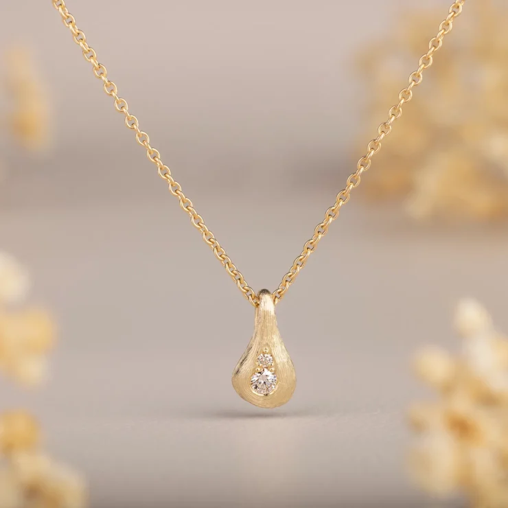 Natur dråbe vedhæng med overflade – 14 karat med 0,115 brillianter
