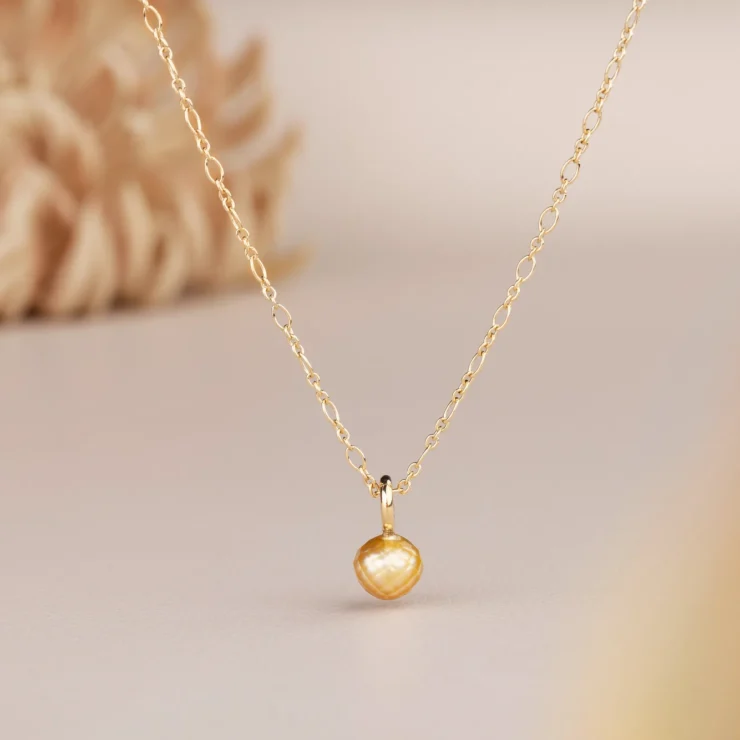 Vedhæng med south sea perle – 18 karat med facetteret south sea golden perle
